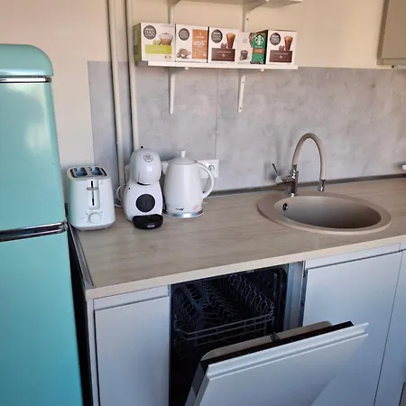 River1 Apartment *