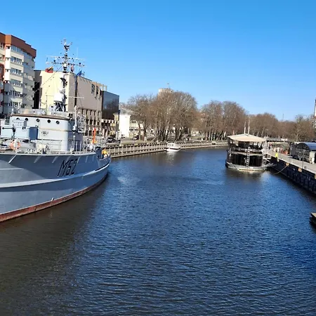 Apartment River1 *